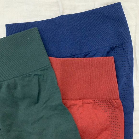 Vital seamless 2.0 leggings in indigo, green, red - Picture 3 of 5